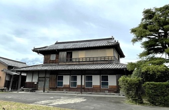建物正面