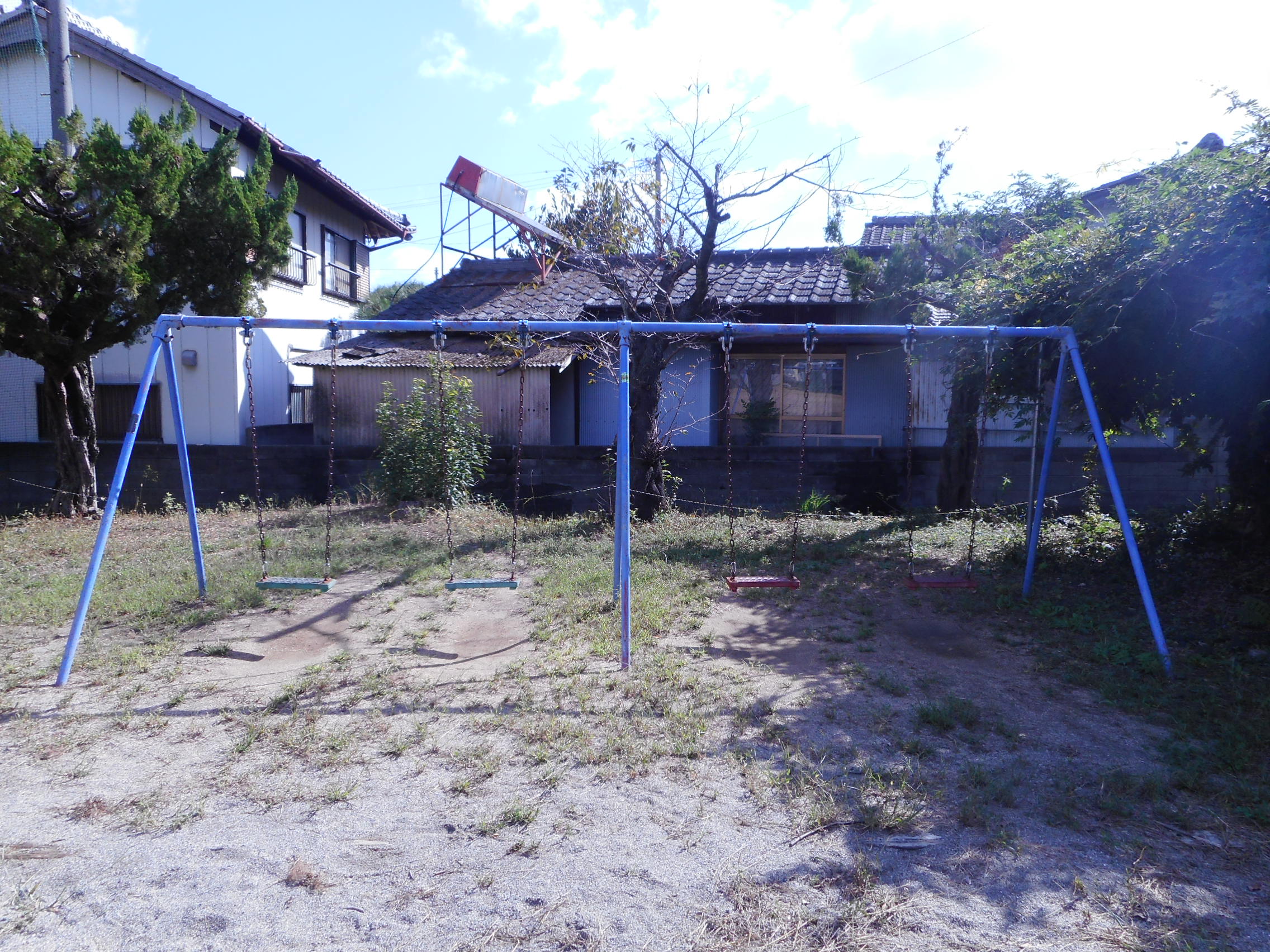 ブランコ(八幡小) ブランコ(八幡小)