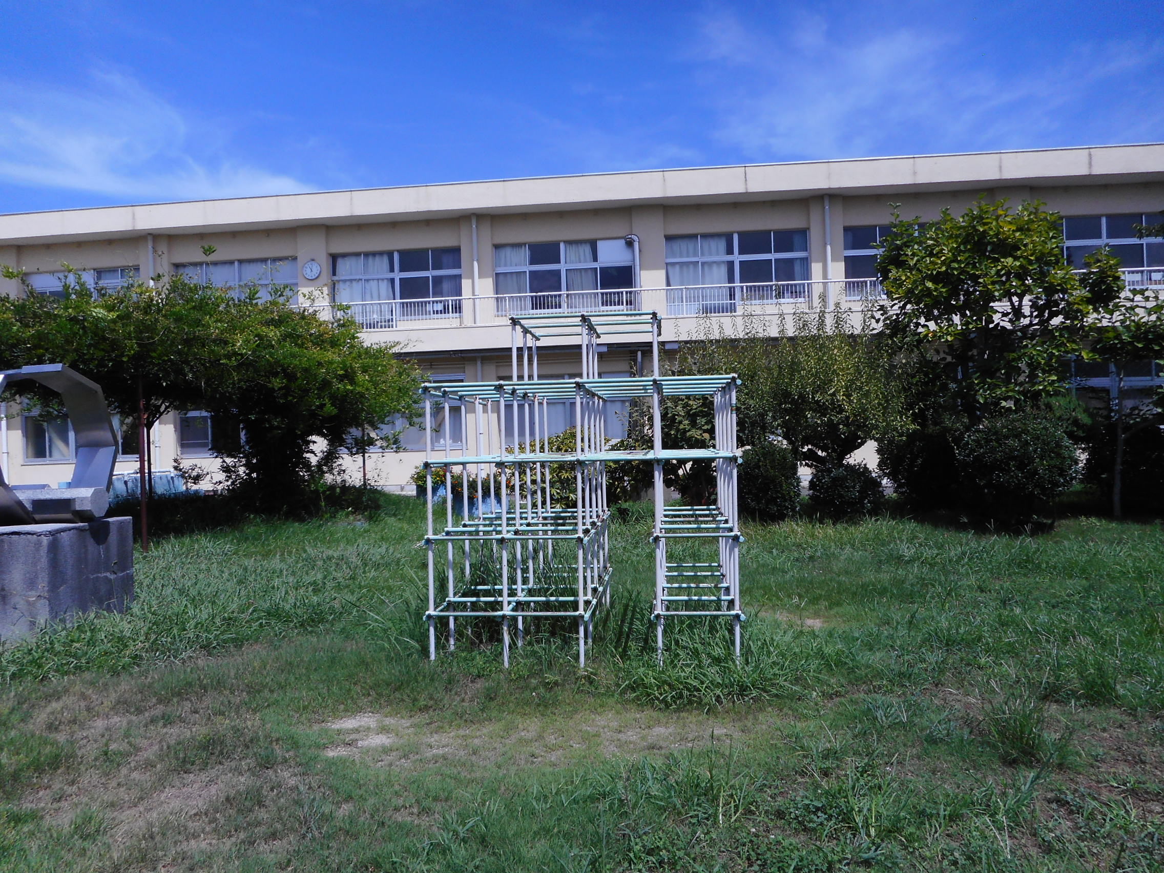 ジャングルジム(久勝小) ジャングルジム(久勝小)